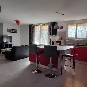 https://appartement-64m2.hotels-rhonealpes.com
