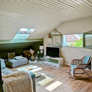 https://appartement-dans-maison-cognin.hotels-rhonealpes.com