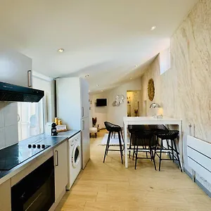 https://suite-erasmus-69002.hotels-rhonealpes.com